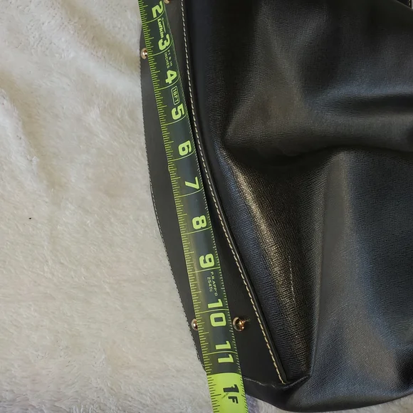 Black Leather Tote Bag with Contrast Stitching - Picture 14 of 14